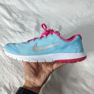 SOLD Nike Flex Experience RN4